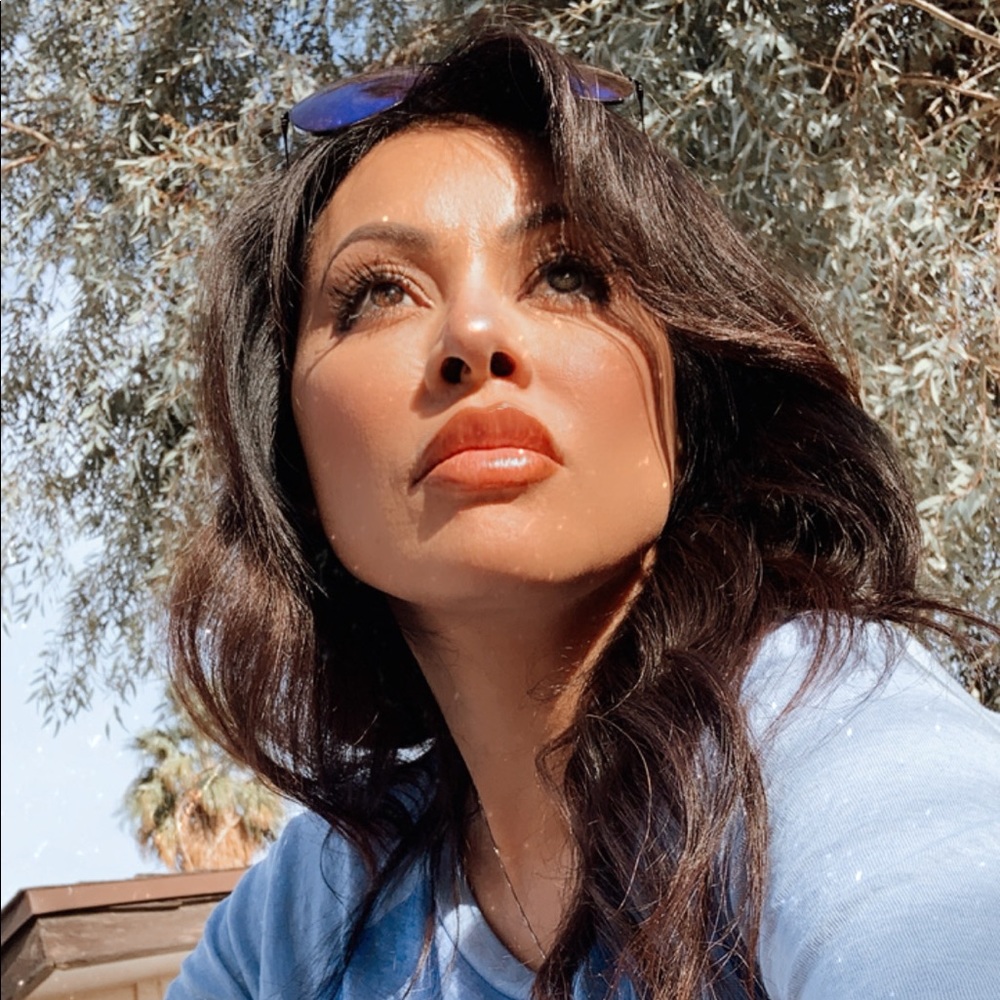 Meet your Posher, Janet